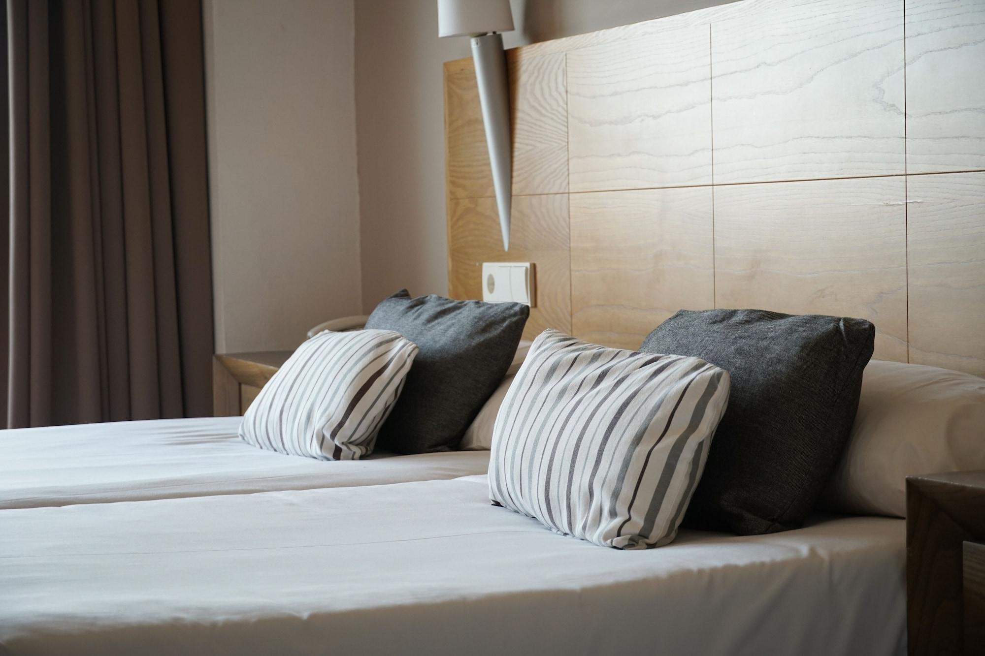 Hotel Ohtels Campo De Gibraltar La Línea de la Concepción Exteriér fotografie